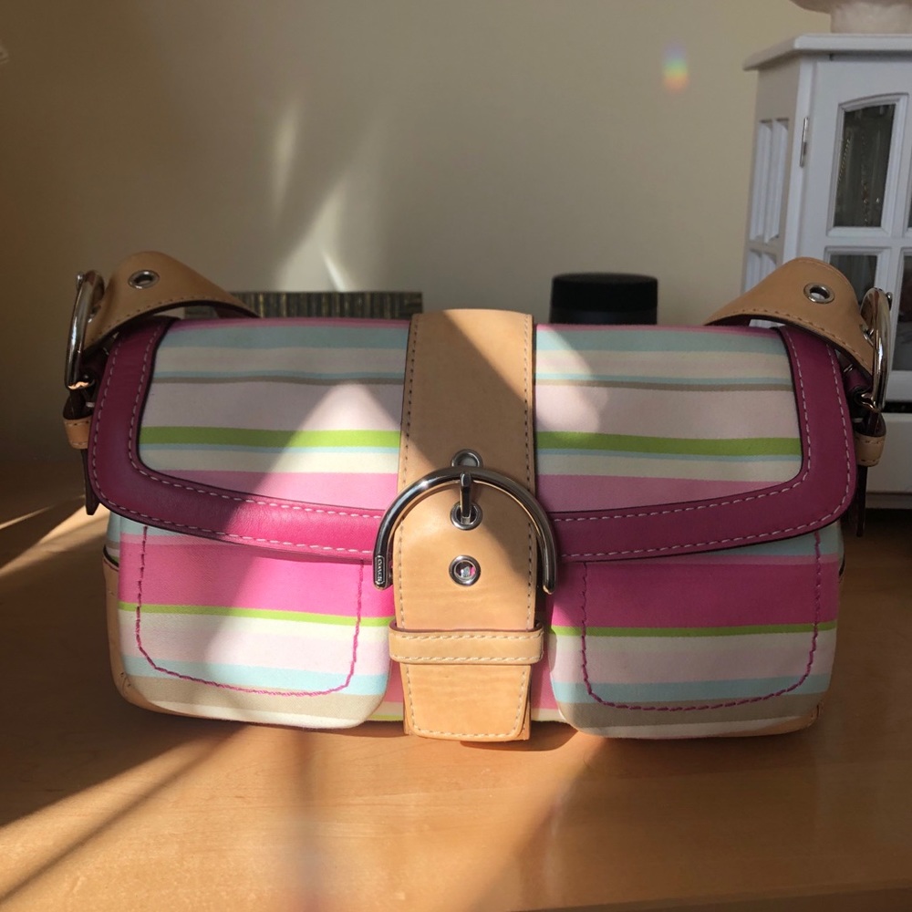 Vintage 2000s Coach shoulder bag